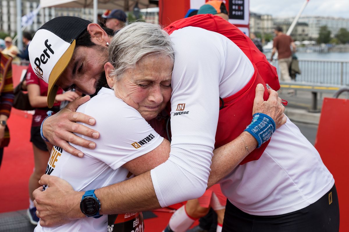 Portrait de Beatrice Conne qui a courut son premier marathon a plus de 70 ans en 	5:59:21 lors du Marathon de Geneve, le dimanche 5 mai 2024 a Geneve (Bastien Gallay / GallayPhoto)