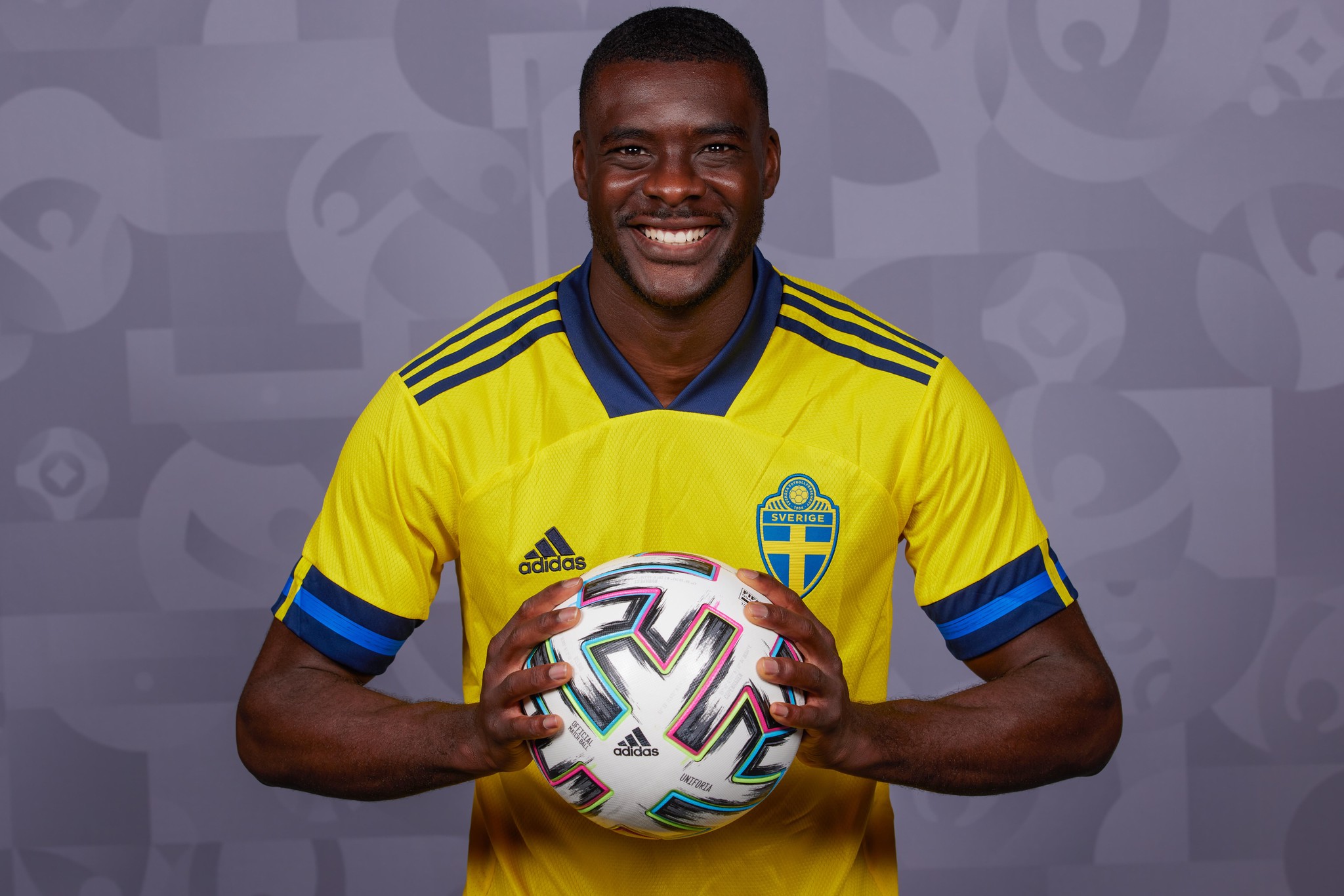 Ken Sema stottert: Mit diesem Interview erobert der Fussballer die ...