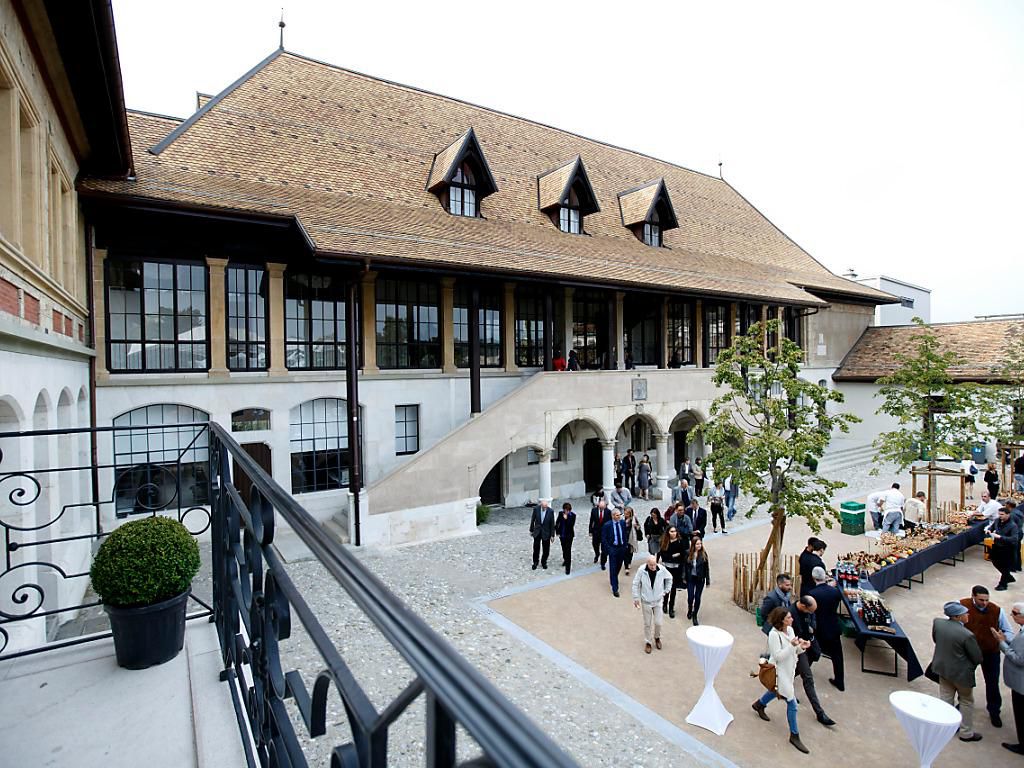 Les tuiles qui ont été utilisées pour la restauration du collège Calvin avaient été fabriquées par la Tuilerie de Bardonnex. (Photo d’archives)
