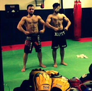 01.07 Le champion de boxe thaï Valdet Gashi, originaire de Winterthour, qui avait rejoint les rangs du groupe terroriste Etat Islamique est décédé il y a une semaine en Syrie, selon SRF.