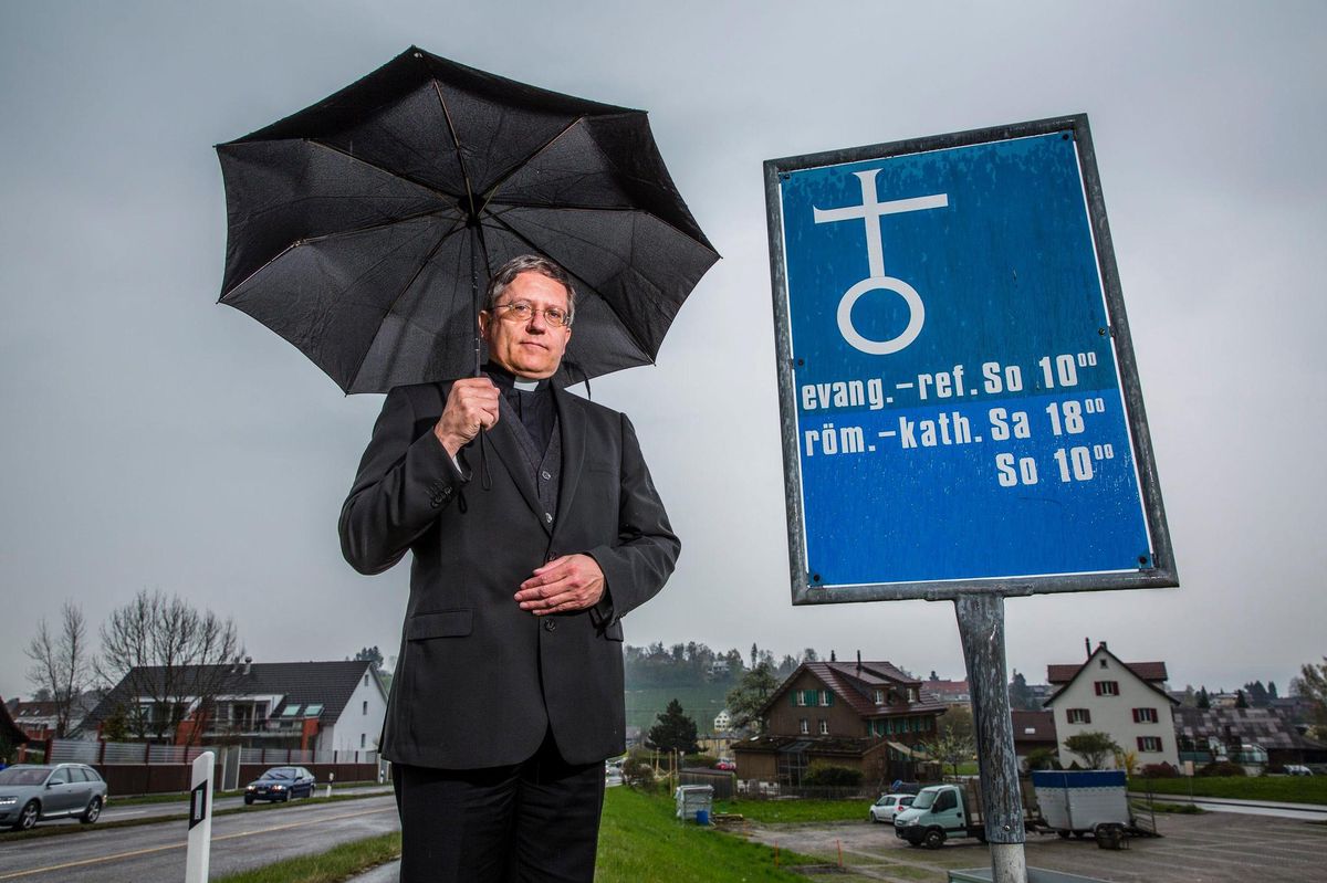 Le curé Roland Graf, ici en photo en 2014, estime que le vaccin ne doit pas être administré aux enfants et adolescents.