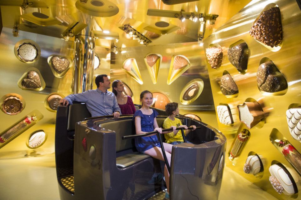 Le Musée des transports de Lucerne présente dès jeudi 18 juin 2014 une exposition intitulée Swiss Chocolate Adventure. (18 juin 2014)