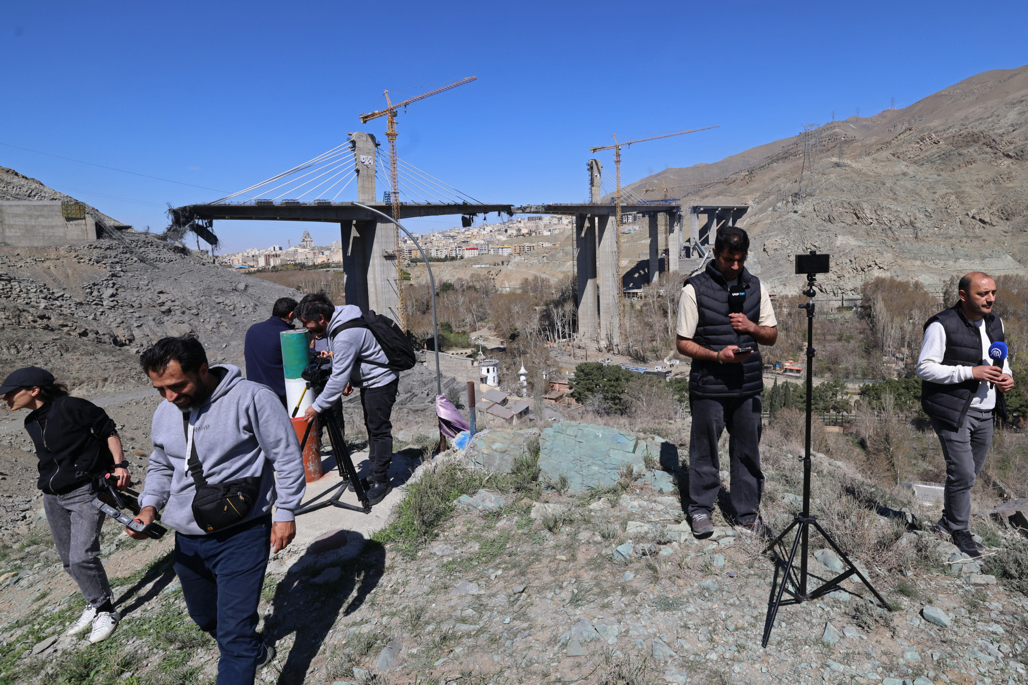 Countdown im Nahen Osten: Iran legt Friedensplan vor – Strasse von Hormuz soll nur gegen Millionen­zahlungen geöffnet werden