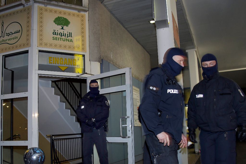 Razzia In Mv Was Jetzt Passiert Nachdem Waffen Sprengstoff Sichergestellt Wurden - y0jrgjy
