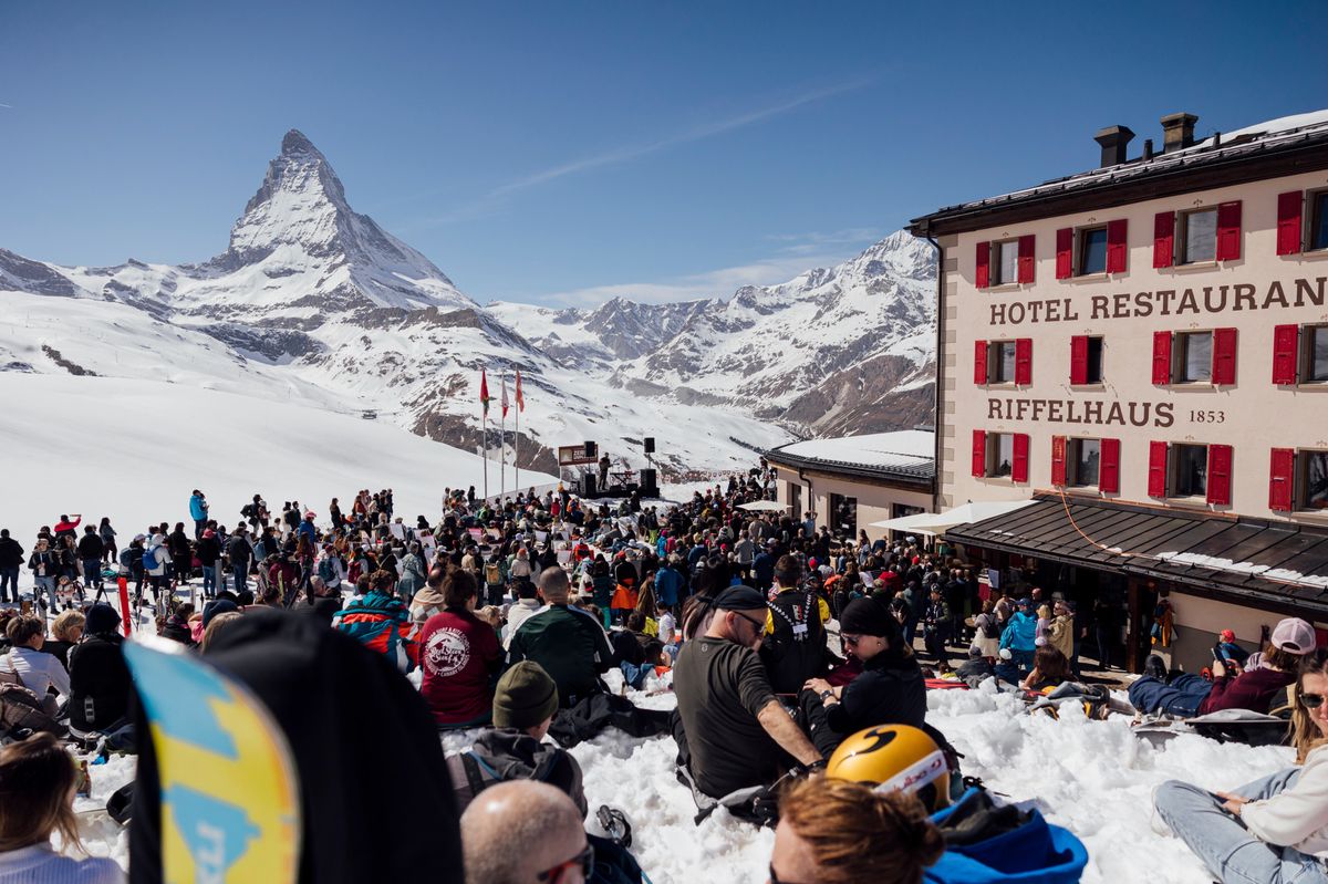 Dotan | Riffelberg – Zermatt Unplugged fotografiert am Friday, 12.04.2024. (Credits: Hanna Bueker Atance for Zermatt Unplugged)