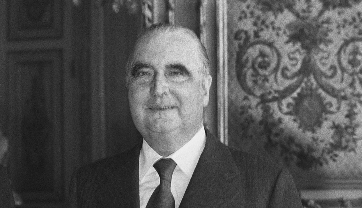 le président de la République Georges Pompidou est photographié le 26 mars 1974 au palais de l'Elysée à Paris lors d'une présentation des lettres de créance.    AFP PHOTO (Photo by AFP)