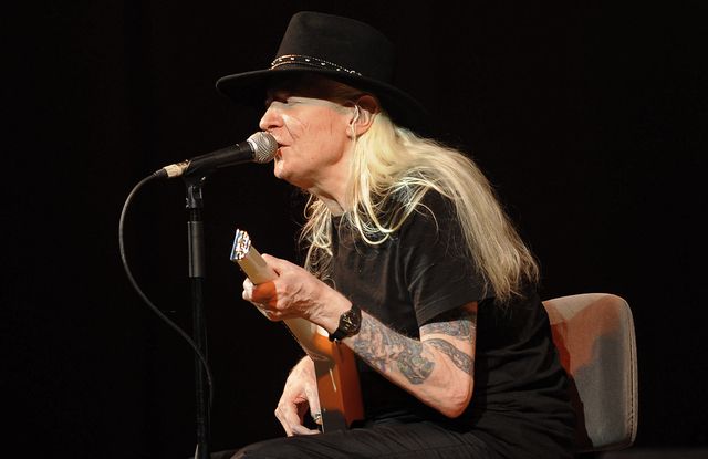 Johnny Winter, légende du blues, est décédé