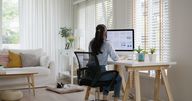 Arbeitswelt: Warum Berufseinsteiger dem Home Office dringend widerstehen sollten