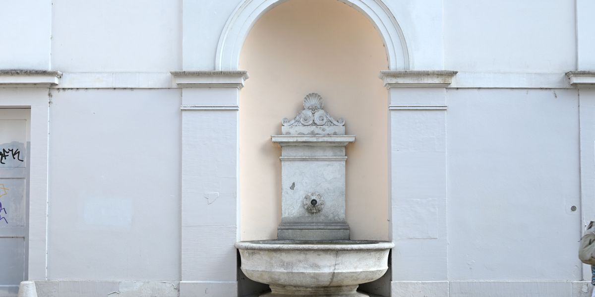 BaZ-Sommerr-tsel-mit-minu-Nummer-26-Ein-stiller-Brunnen-erz-hlt-Alt-Basel
