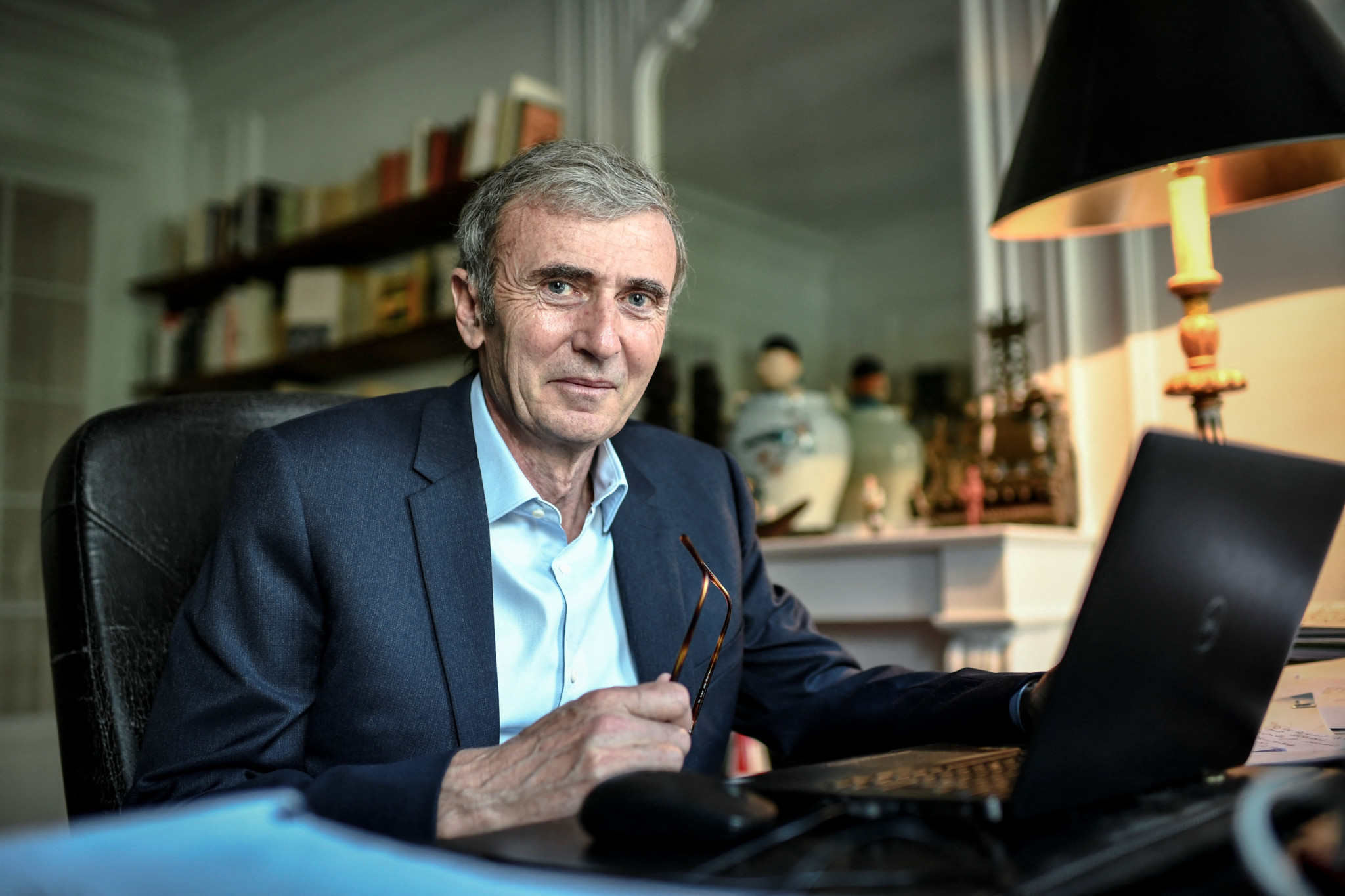 Ipsos France Social Research Institute CEO Brice Teinturier poses during a photo session, in Paris, on May 10, 2022. (Photo by STEPHANE DE SAKUTIN / AFP)
