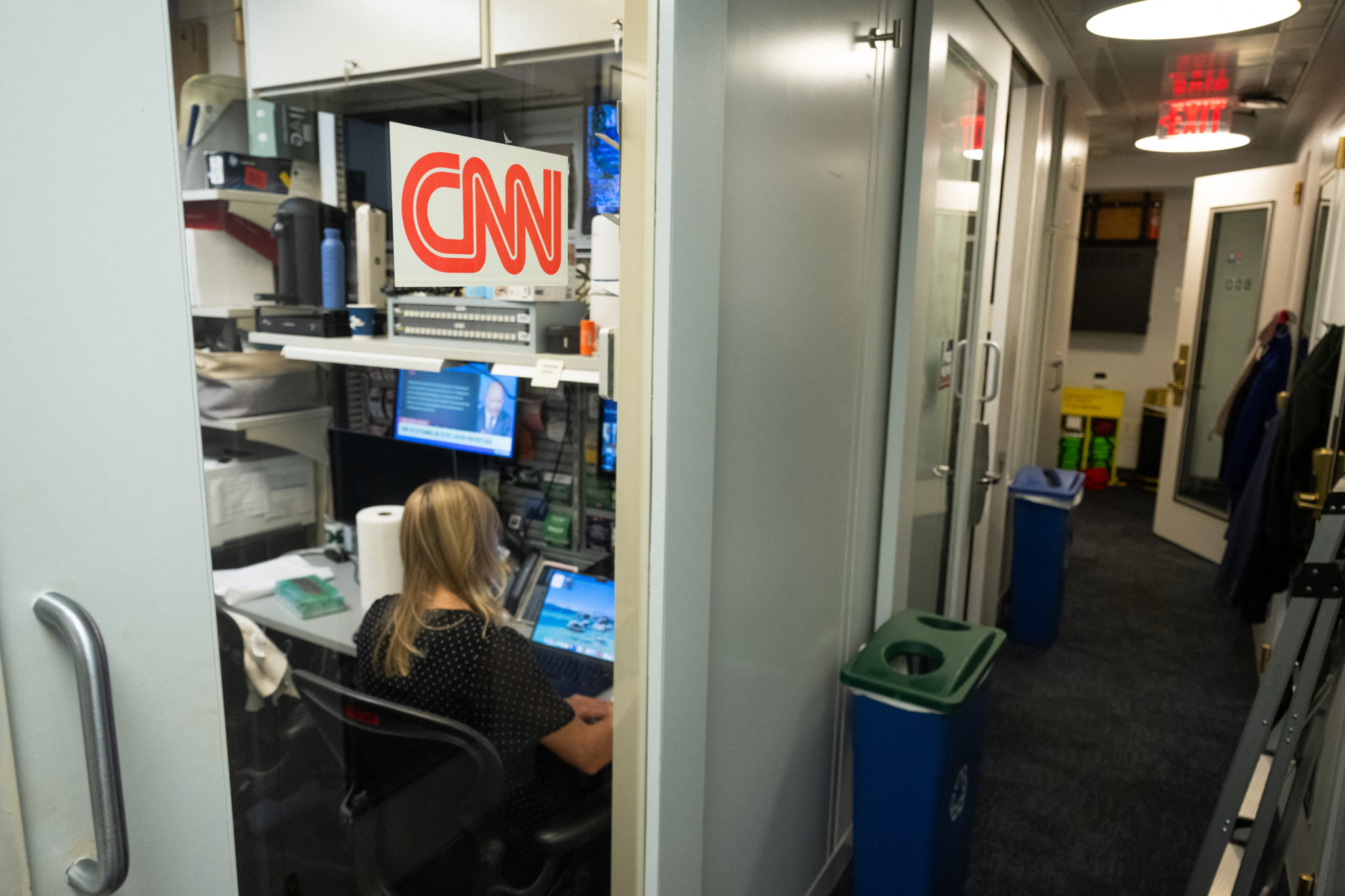 Bras de fer aux États-Unis: En soutien à CNN, quatre médias américains boycottent Trump