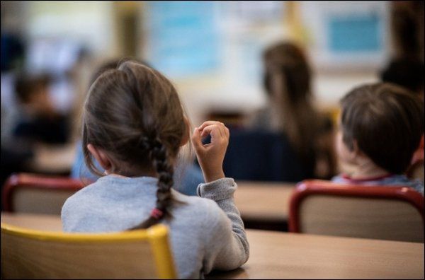 Les autorités locales ont présenté leurs excuses aux parents de l'école Glencoats.