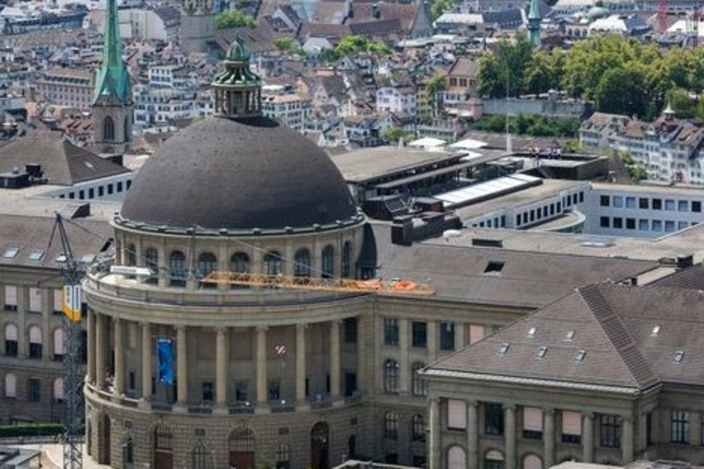 Un professeur de l'EPFZ blanchi