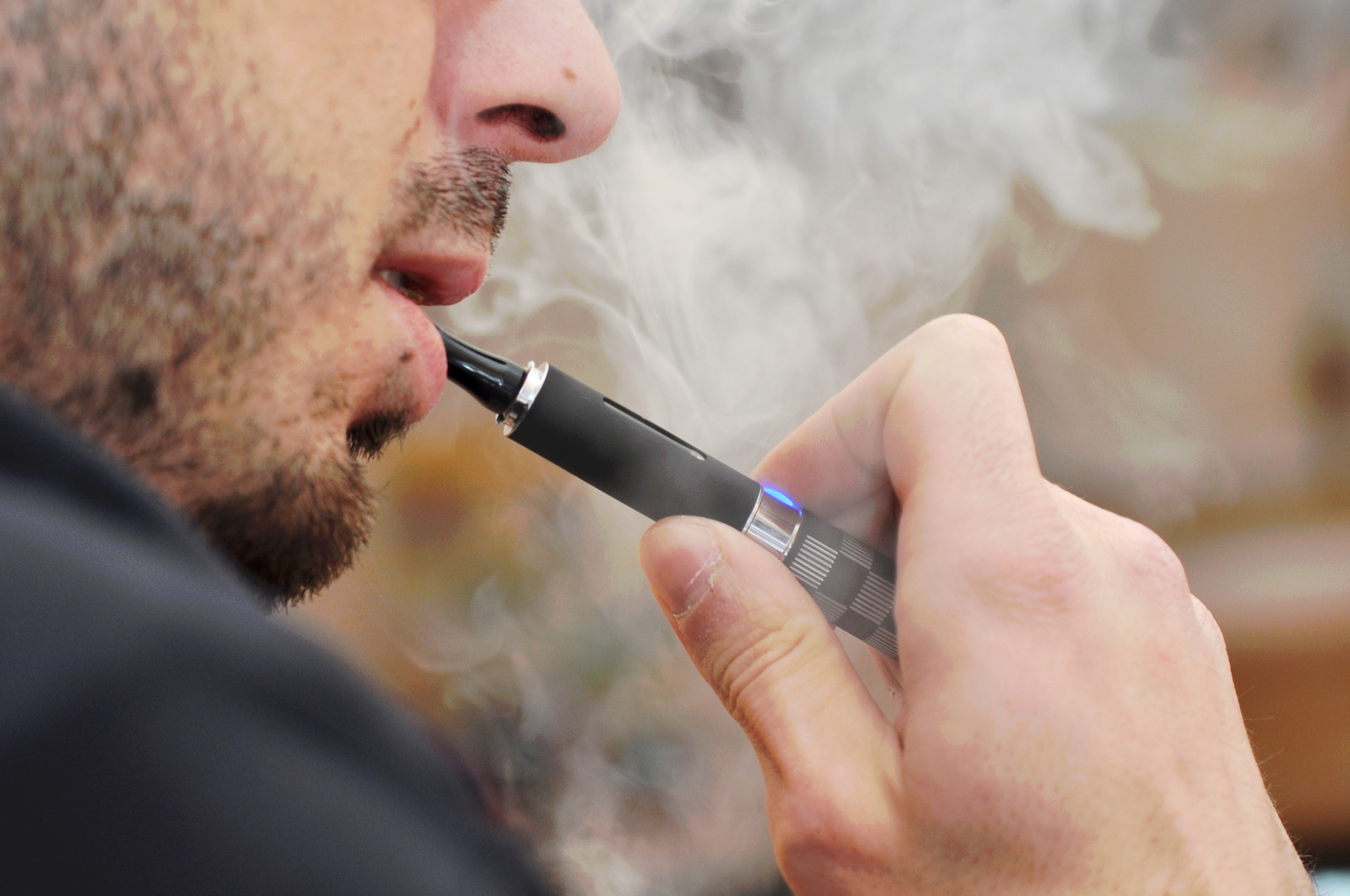 Journée mondiale sans tabac: De nombreux jeunes s’initient à la nicotine à travers les puffs fruitées