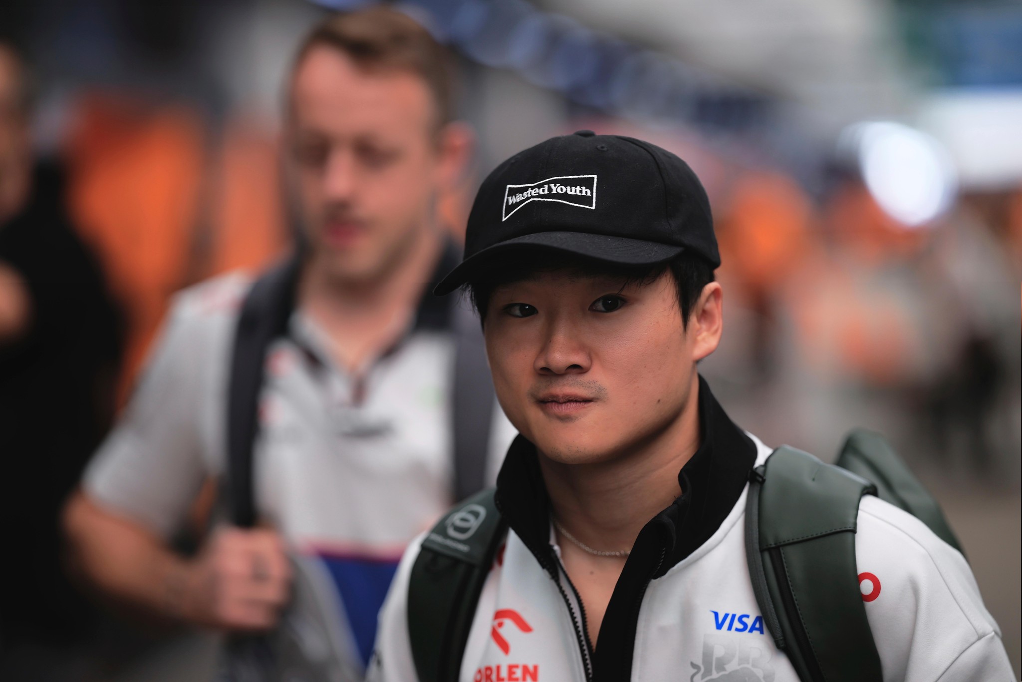Yuki Tsunoda, Formel-1-Fahrer, trifft in Sao Paulo für das Sprint-Rennen des brasilianischen Grand Prix ein.