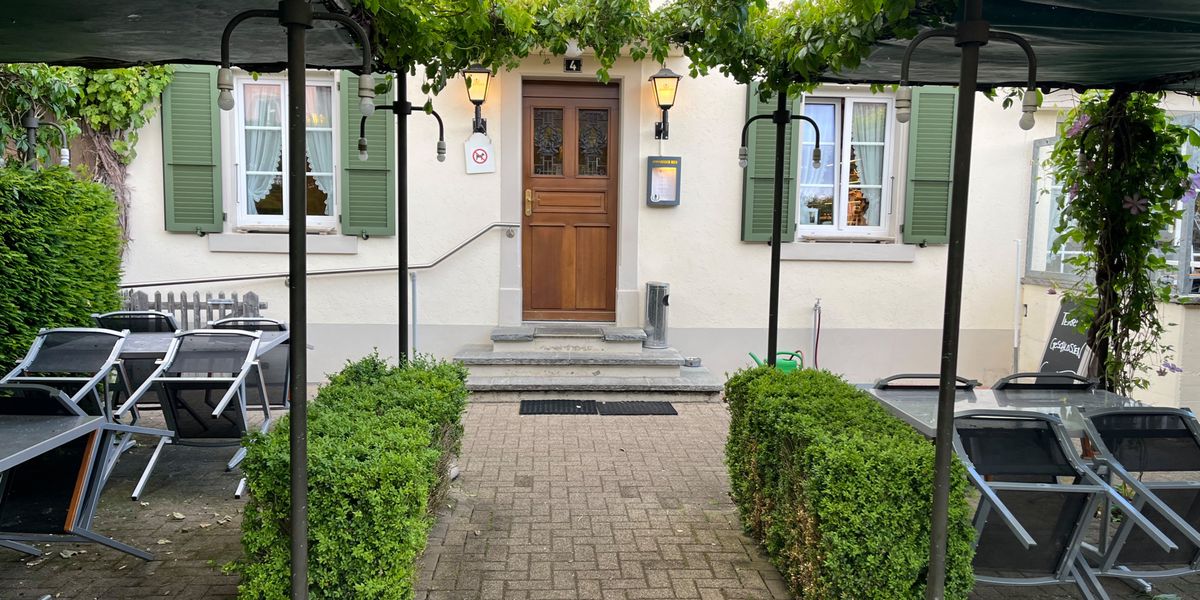 Restaurant-Lindenhof-in-Mariastein-Ein-Familienbetrieb-mit-s-ssen-berraschungen