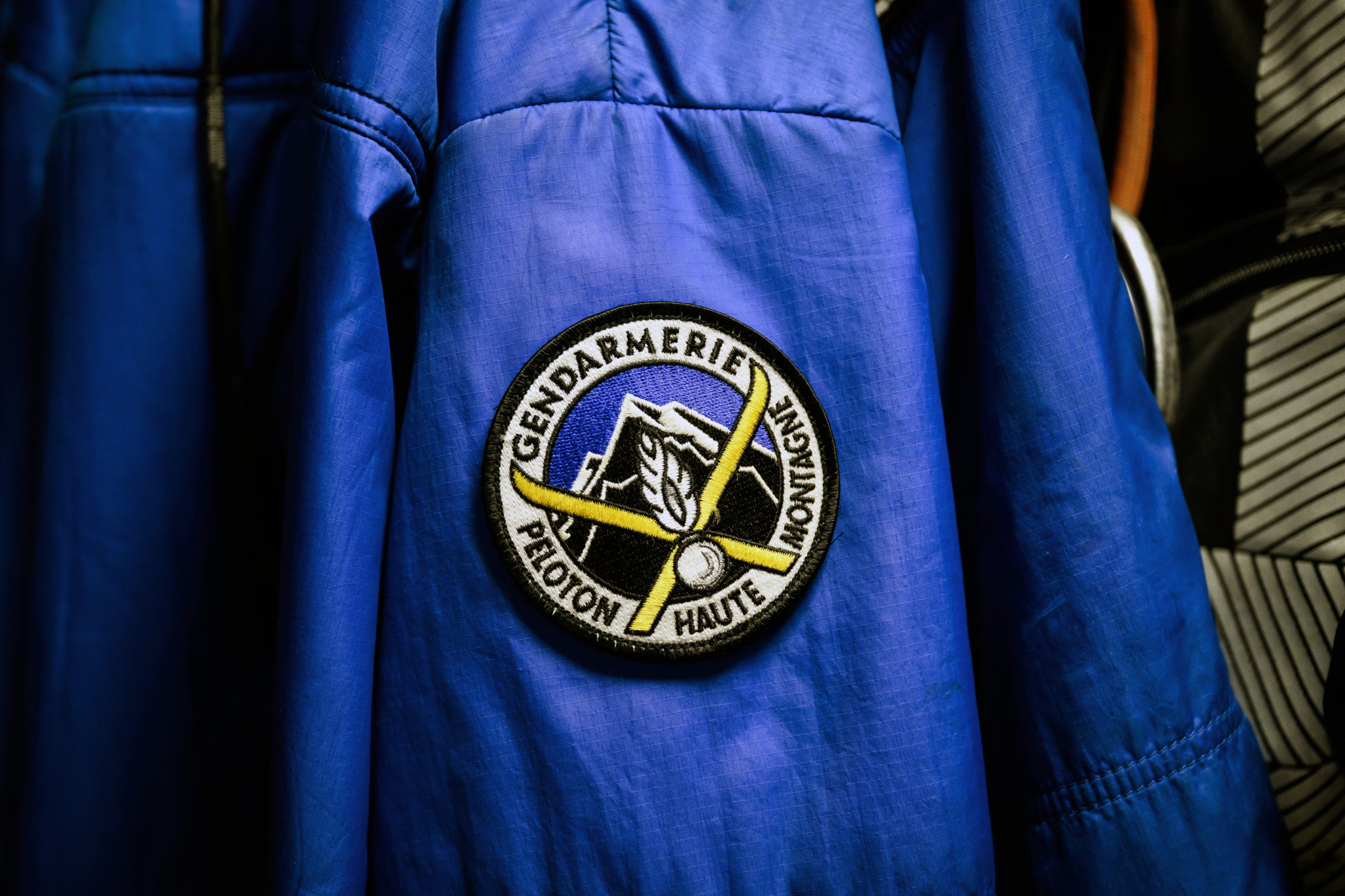 Accident en Savoie: Un père de famille fait une chute mortelle de 200 mètres à skis