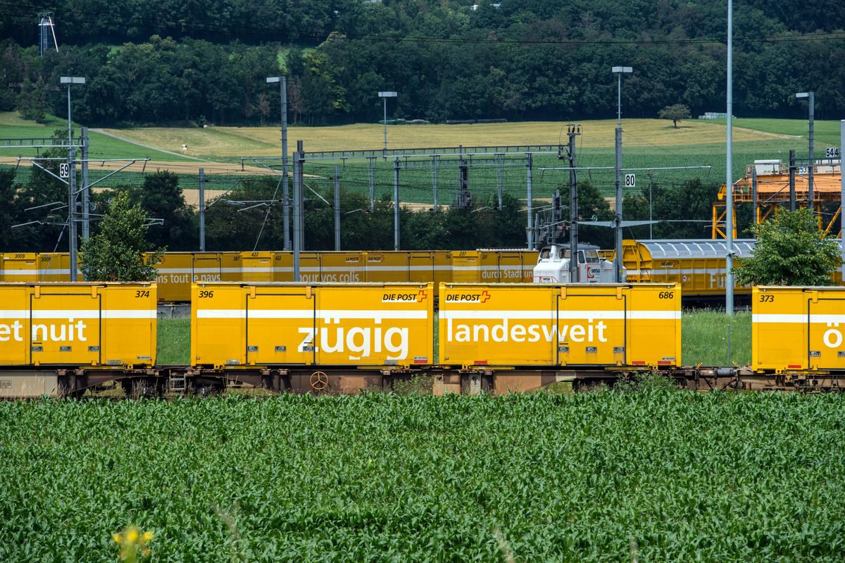 Schiene statt Strasse Bahn­offensive der Post zeigt Wirkung Tages