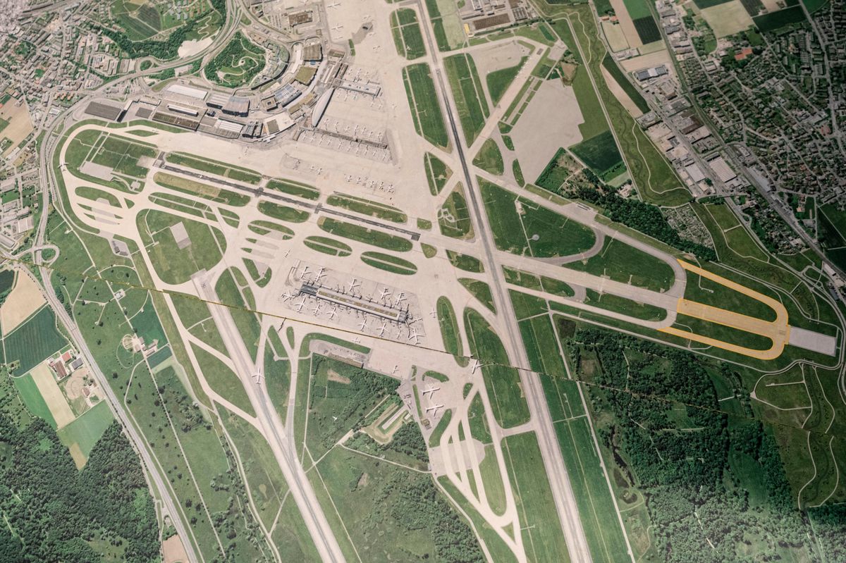 15.02.2024 Flughafen Kloten, Informationsstand zu Pistenverlängerung.