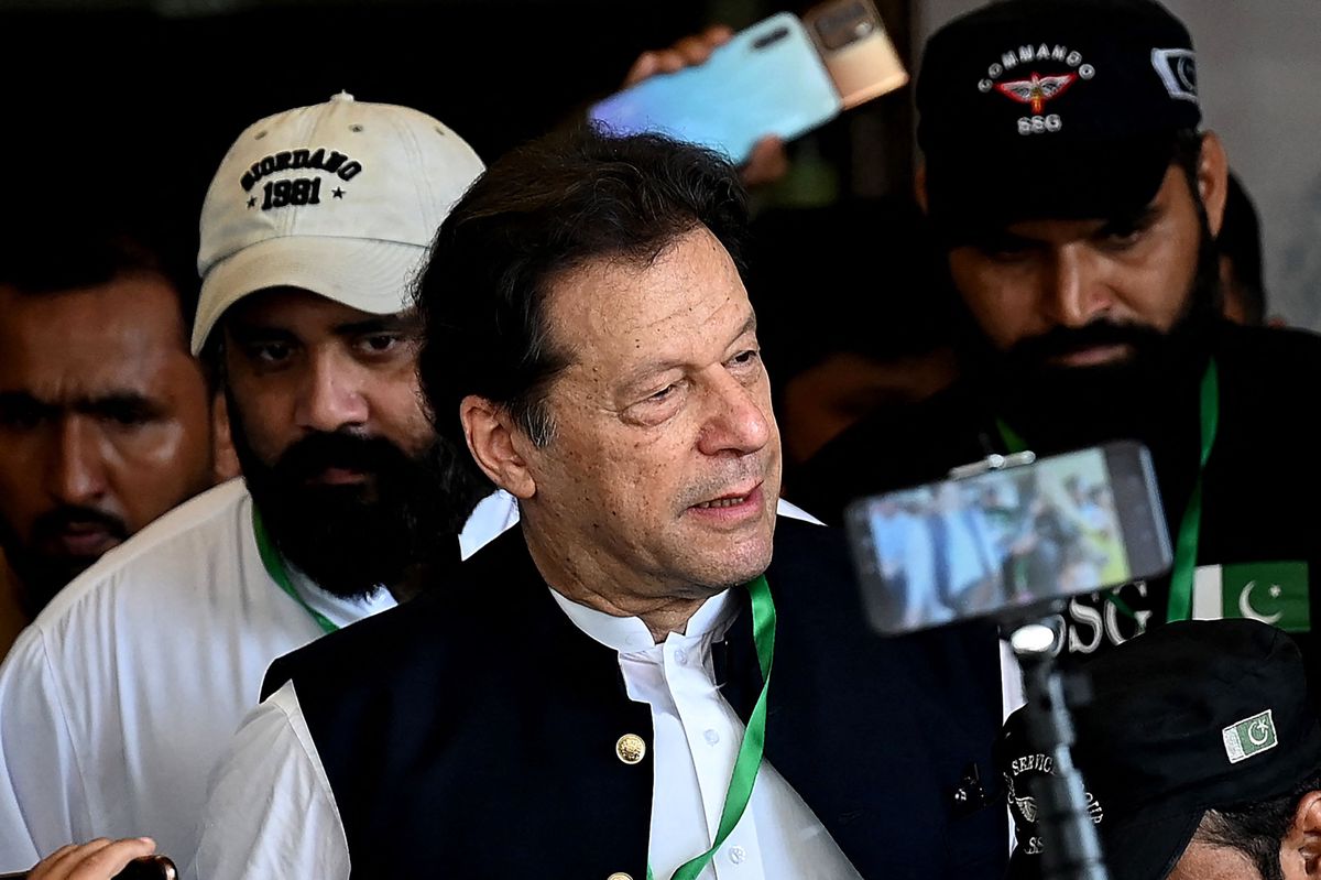 Prozess in Pakistan Oppositionsführer Khan zu drei Jahren Haft