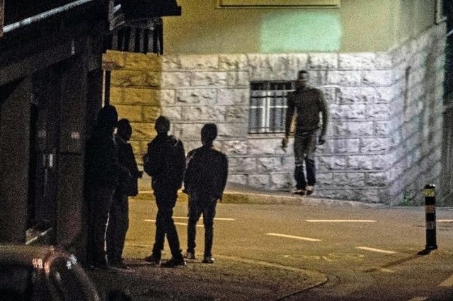 Le deal de coke dans les rues lausannoises met les habitants sur les nerfs. Les partis proposent des mesures. Le Parti socialiste vaudois a ouvert les feux ce lundi.