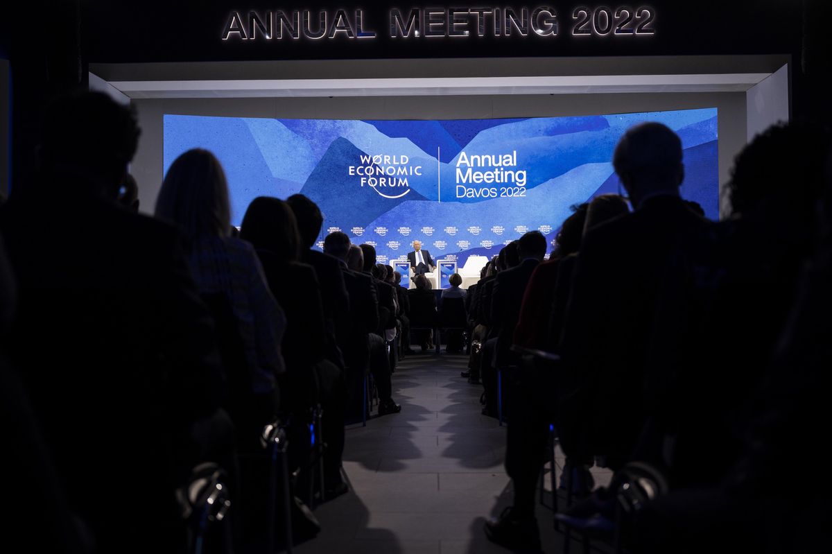 Klaus Schwab, fondateur du World Economic Forum, lors de la séance d’ouverture de la dernière édition de la manifestation à Davos, qui s’est tenue exceptionnellement en mai dernier, pour cause de pandémie.