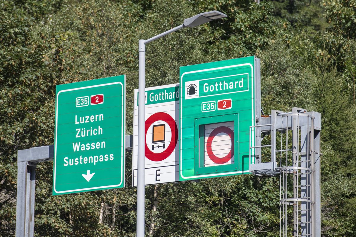 Komplett gesperrt Mögliche Ursache für Risse im GotthardTunnel bekannt L'essentiel
