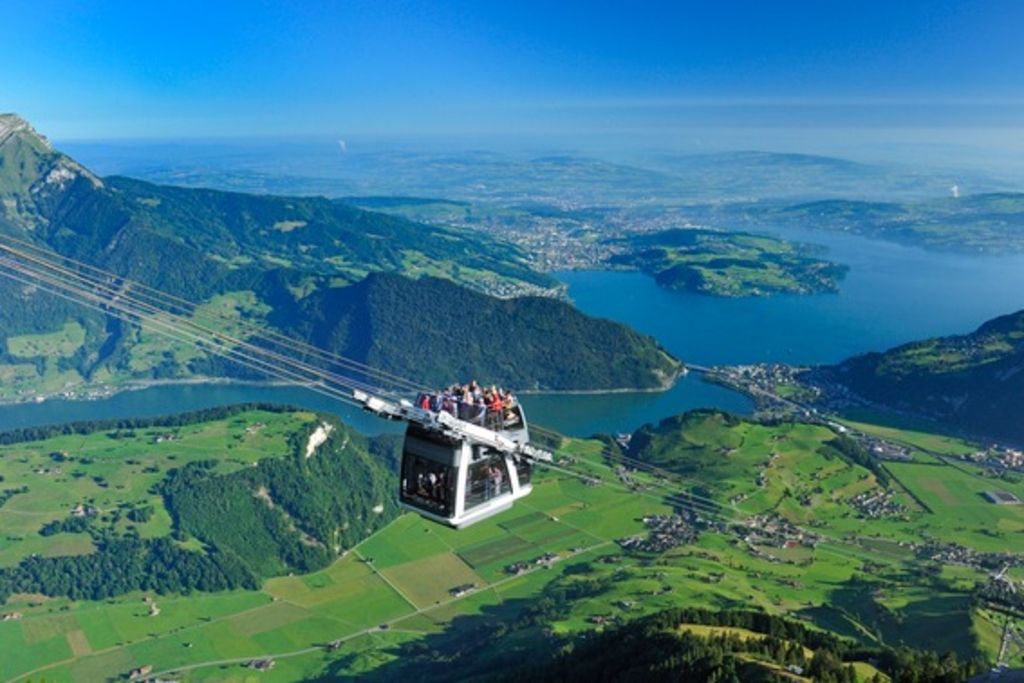 Un randonneur se tue au Stanserhorn