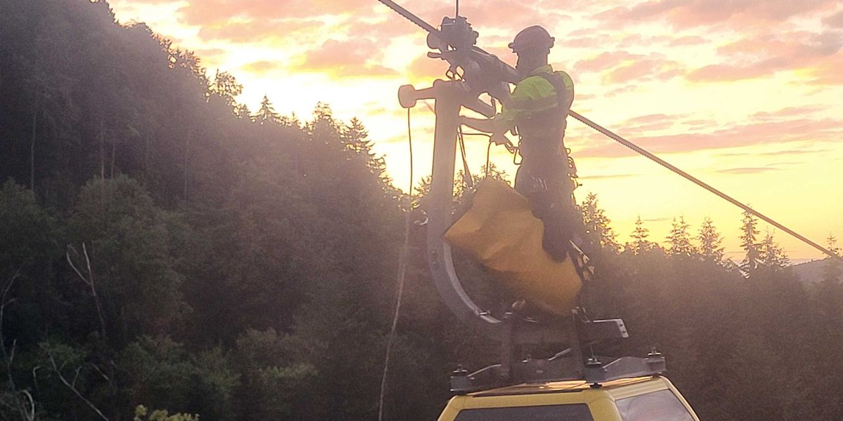 Luftseilbahn-Wasserfallen-Drei-Stunden-in-der-Gondel-gefangen-so-l-uft-die-Rettung-wirklich-ab