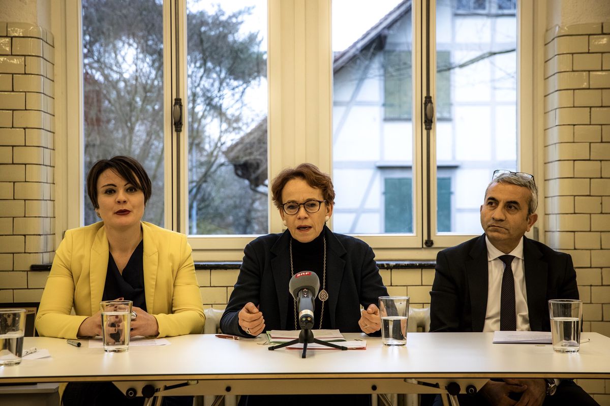 Sie konnten ihre Basis in Basel-Stadt bei der Abstimmungsparole zur OECD-Steuerreform nicht überzeugen (von links): Sarah Wyss, Eva Herzog und Mustafa Atici, Vertreterinnen und Vertreter der SP-Basel-Stadt in Bundesbern.