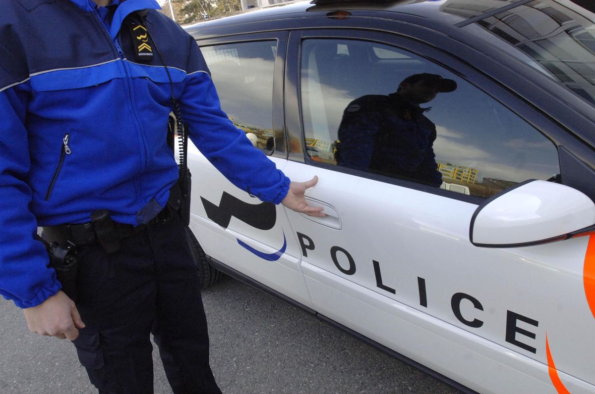 La police fribourgeoise a dû intervenir lundi soir sur l’A12 entre Bulle et Vaulruz.