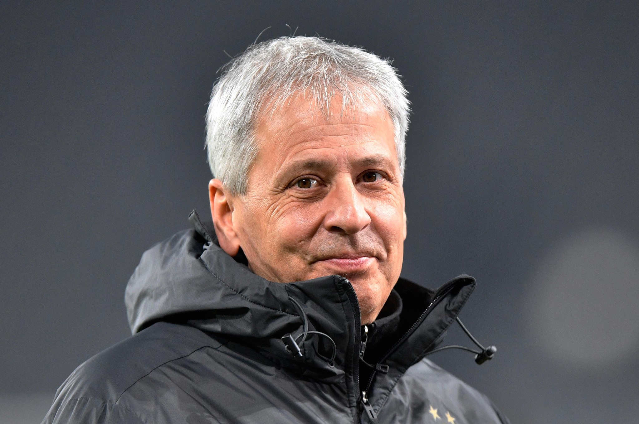 Après dix-huit mois sabbatiques et une poignée de refus, Lucien Favre semble prêt à reprendre du service à Nice. 