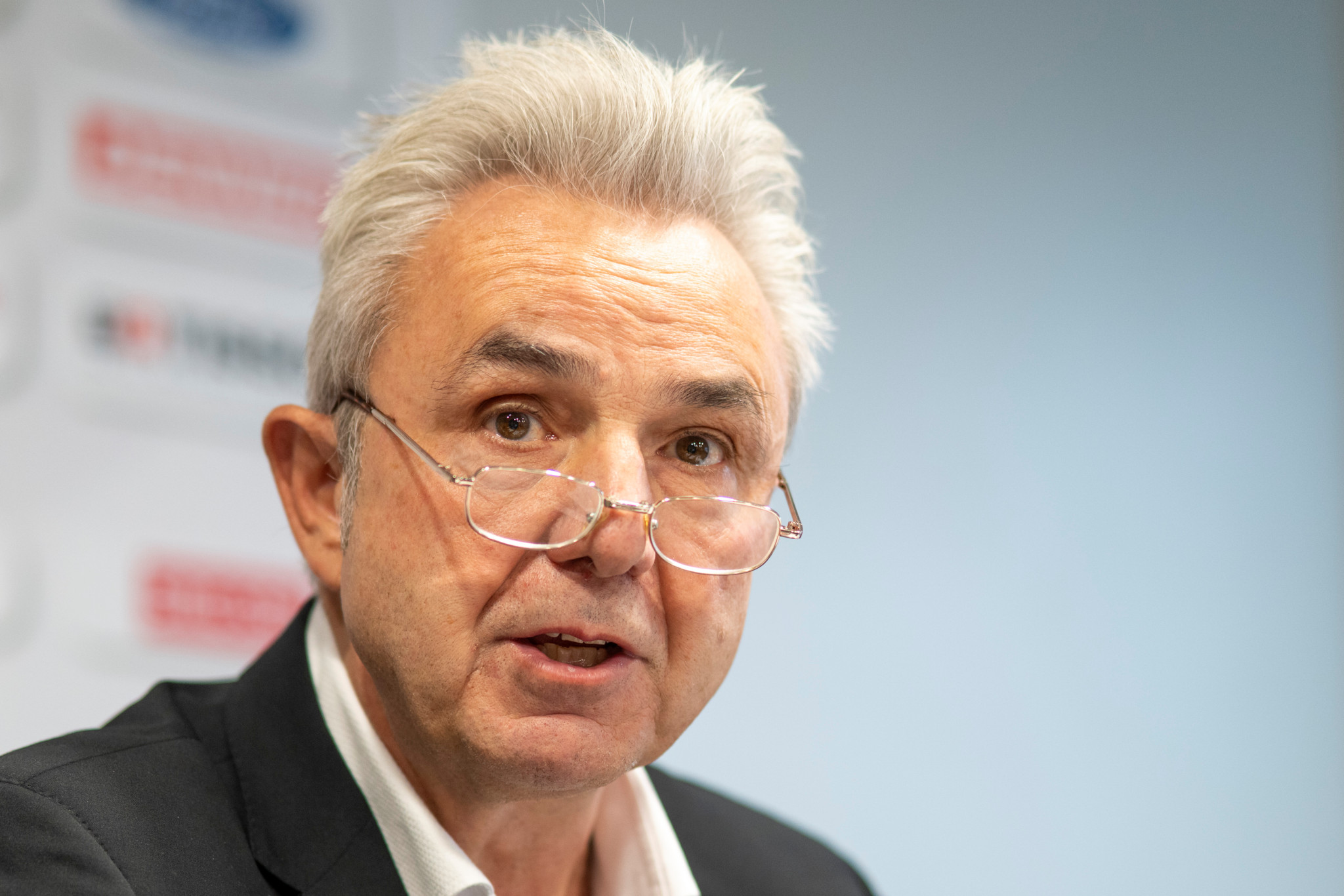 Covid-Zertifikats-Fälschung: Auf einmal will sich Swiss Ice Hockey doch nicht zum Nationaltrainer äussern