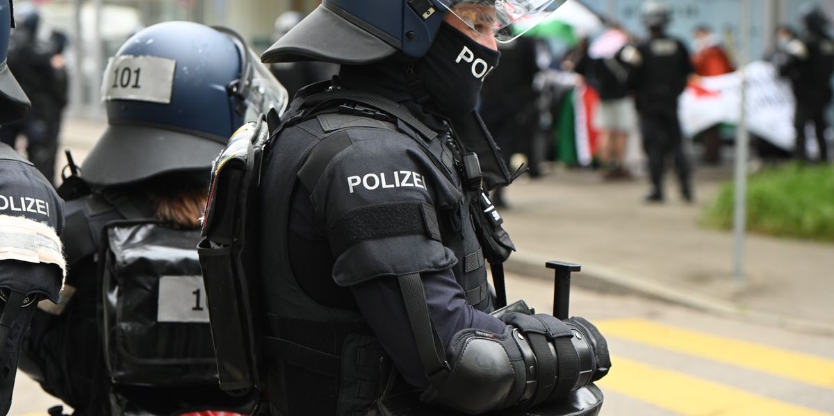 Basel Police Crisis: Parties Demand Reform After Report - News Directory 3
