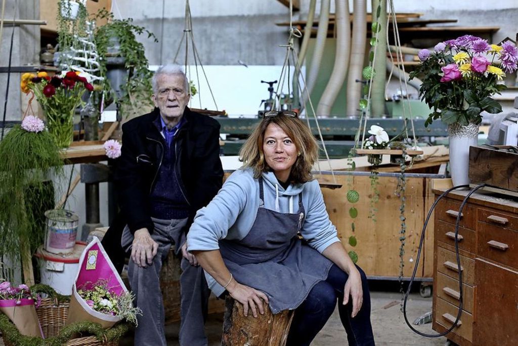 Elle ouvre sa «fleuristerie» dans la menuiserie familiale