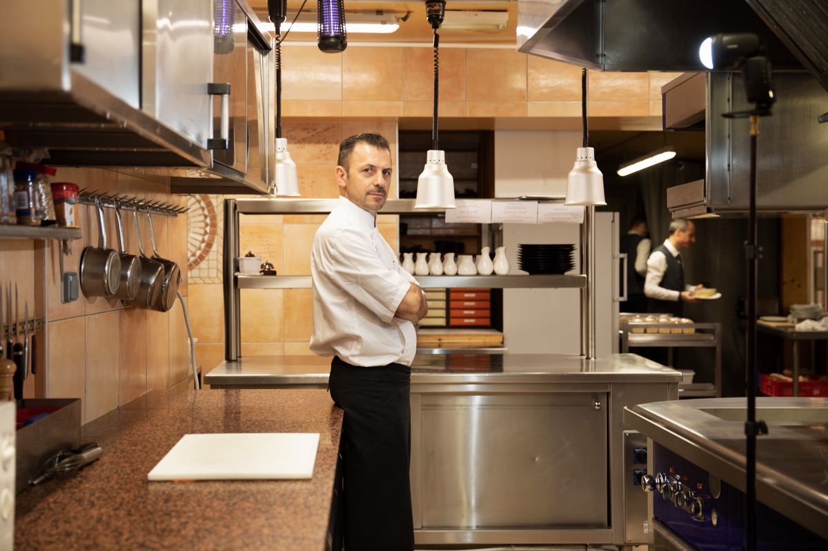 Bossey le 25 mai 2023, 272 rue de la Mollard, La Ferme de l'Hospital, le chef Jérôme Bureau © Georges Cabrera