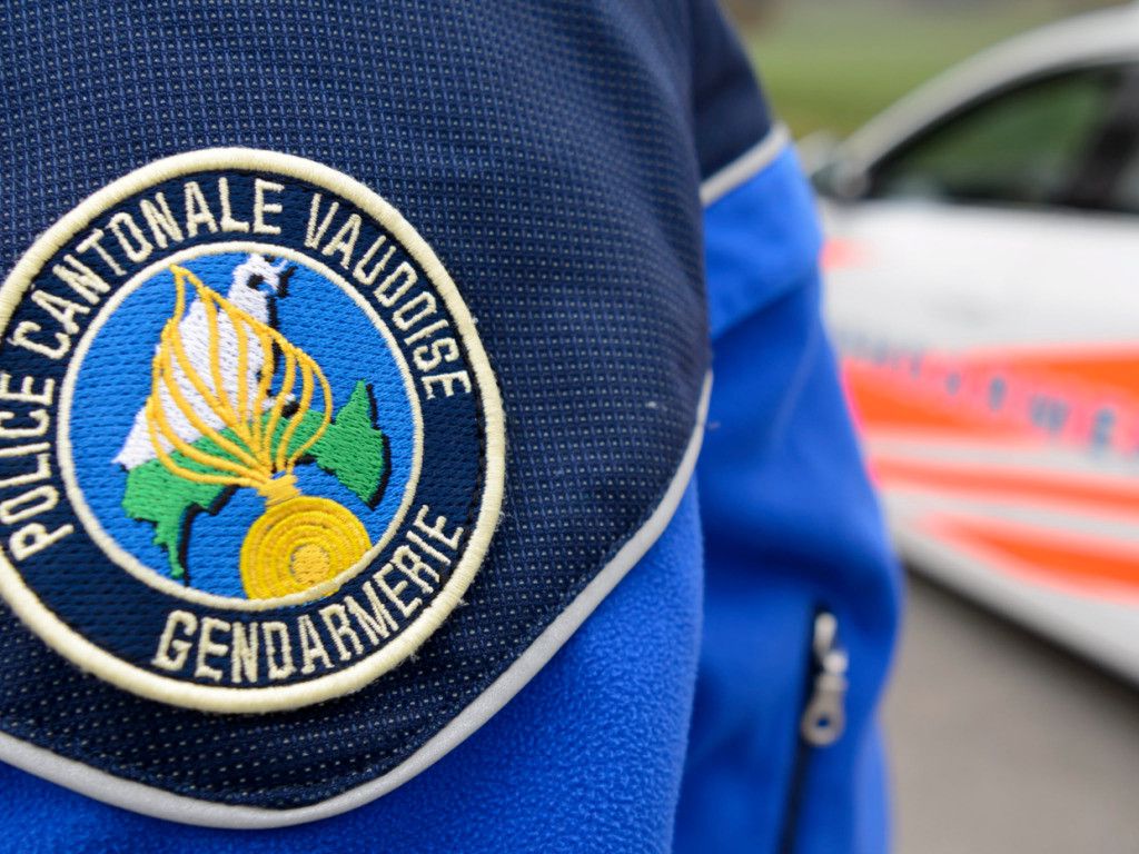 La gendarmerie vaudoise met en garde contre les escroqueries mettant en scène de faux policiers ou faux conseillers bancaires (photo d'illustration).