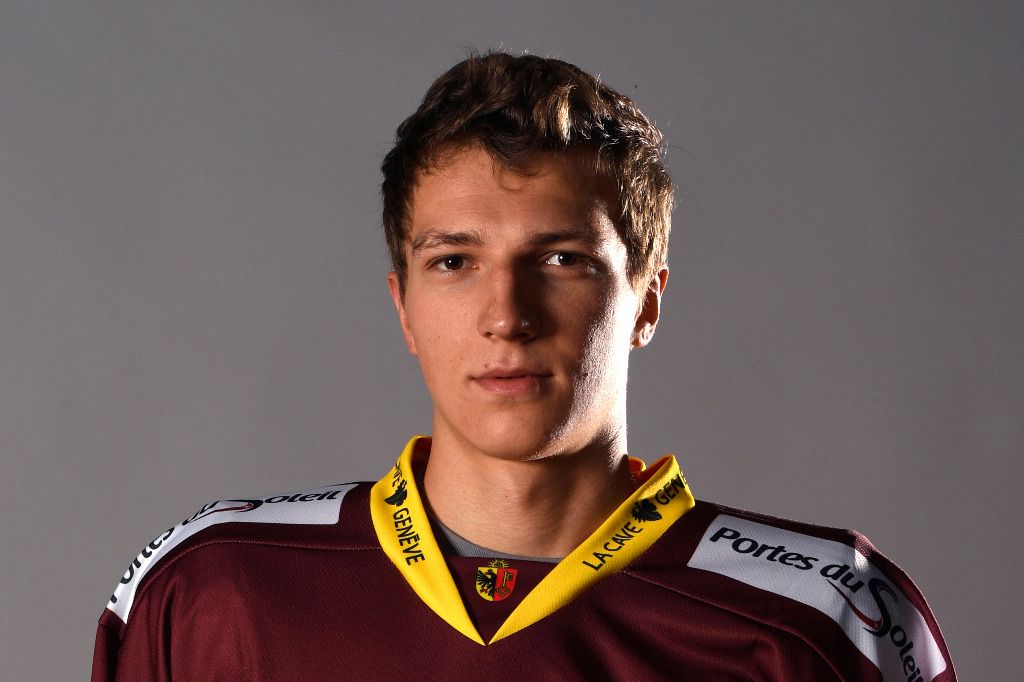 Floran Douay prêt à jouer avec un pied cassé