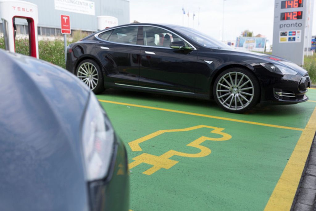 Tesla ne suffit pas pour échapper à la taxe CO2