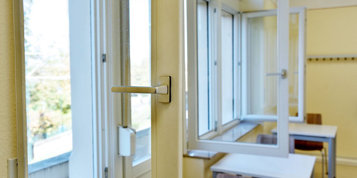 Hitzeschutz-an-Schulen-Kosten-von-einer-Viertelmillion-Franken-Basel-testet-L-ften-in-Schulzimmern