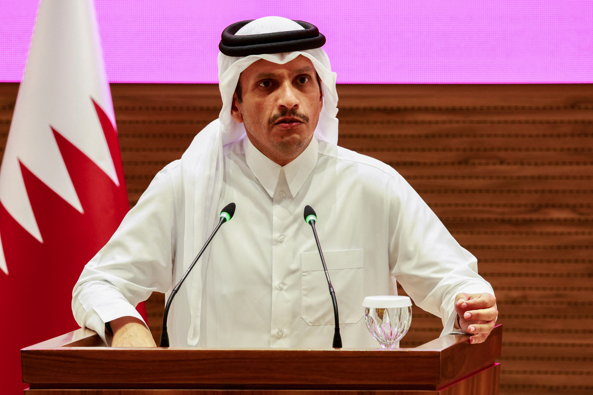 Le Premier ministre et ministre des Affaires étrangères du Qatar, Mohammed bin Abdulrahman al-Thani, lors d’une conférence de presse à Doha le 9 septembre 2025, après des frappes israéliennes.