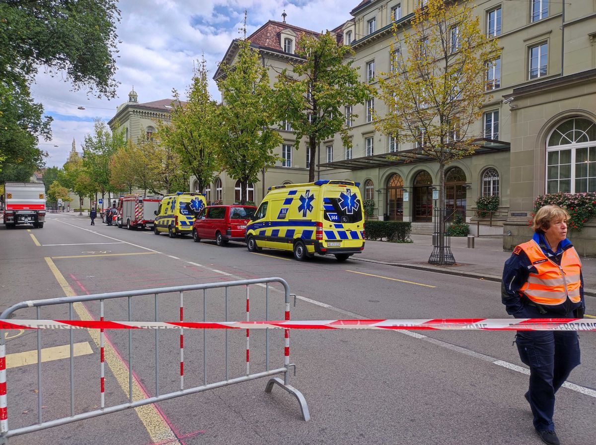 Les barrages sur la Place fédérale sont levés