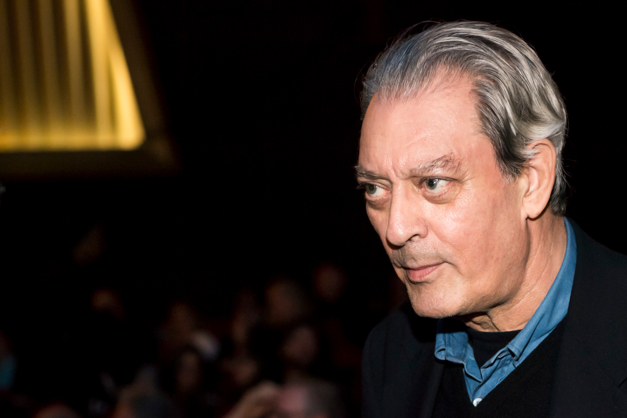 Paul Auster, realisateur americain, arrive lors de l'ouverture de la deuxieme edition du festival de cinema les Rencontres 7eme Art Lausanne ce jeudi 7 mars 2019 au cinema Capitole a Lausanne. (KEYSTONE/Jean-Christophe Bott)