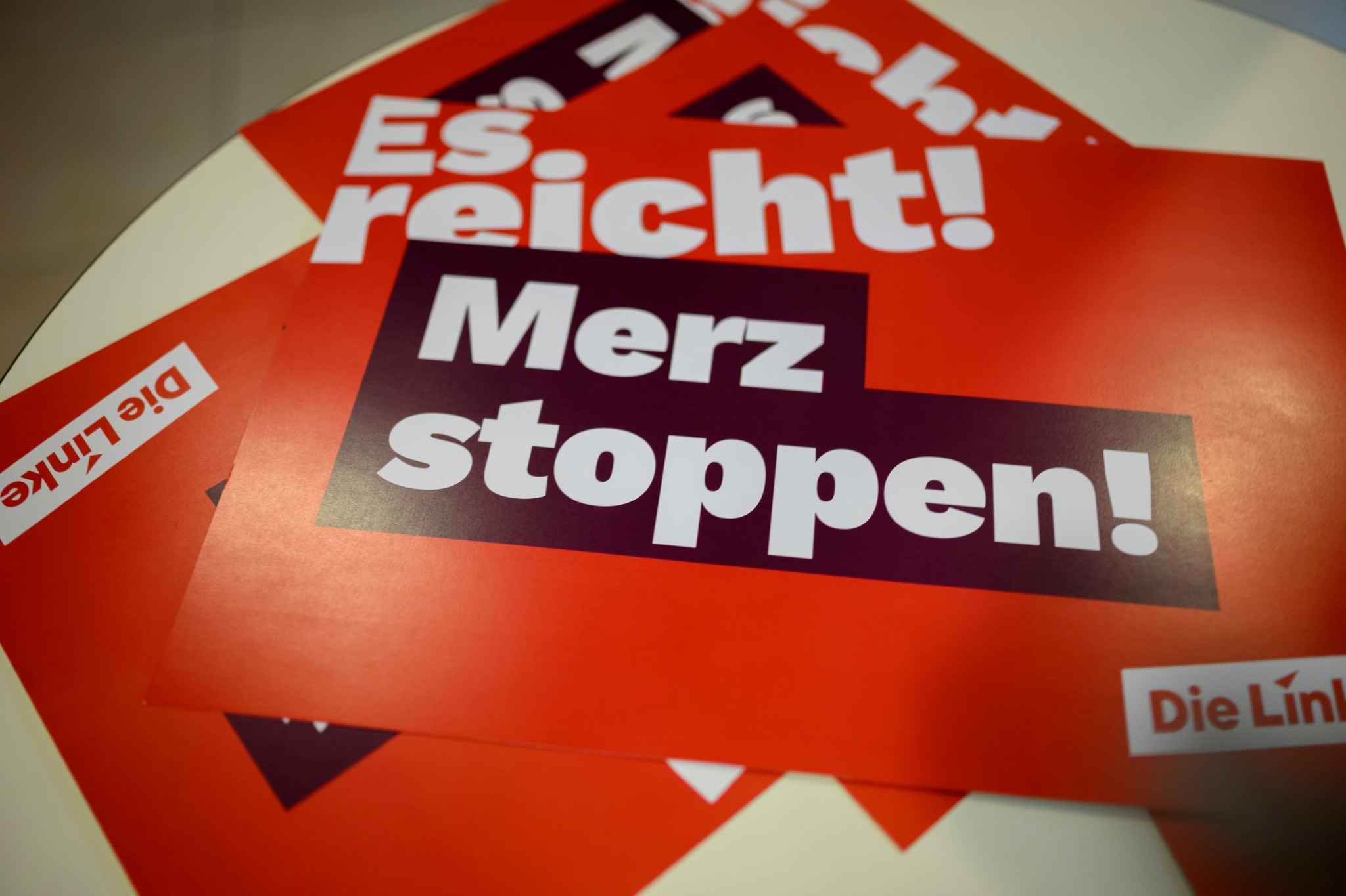 Élections régionales en Allemagne: Merz promet de tenir le cap malgré la poussée de l’AfD et de la gauche radicale