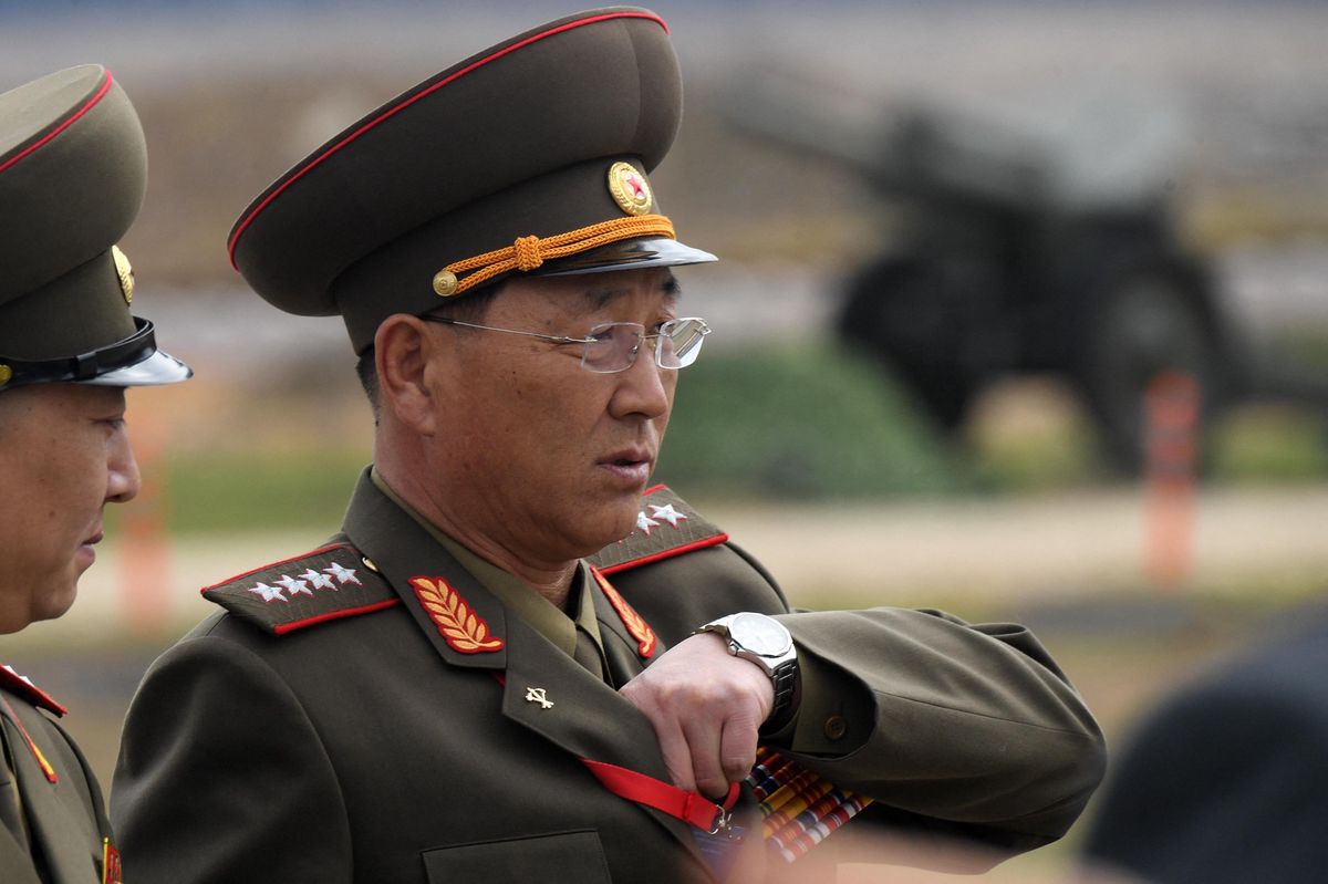 North Korean Defence Minister No Kwang Chol tours an exhibition of weapons, military equipment and vehicles captured by the Russian Armed Forces from Syrian rebels and jihadists while visiting the military Patriot Park outside Moscow on April 23, 2019. The minister is in the Russian capital to attend the VIII Moscow Conference on International Security. (Photo by Kirill KUDRYAVTSEV / AFP)