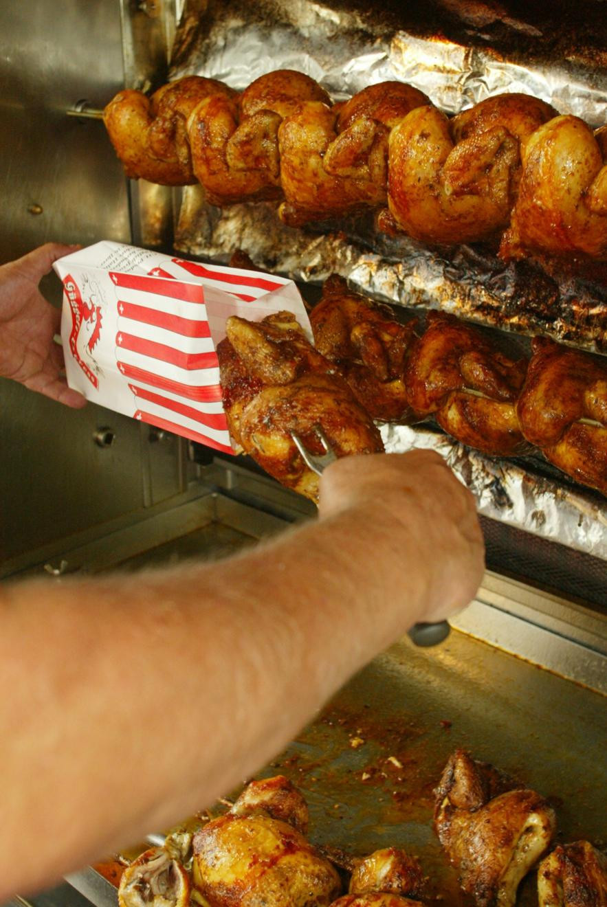 Versteigerung angekündigt: Wer erbt nach dem Konkurs die besten Standplätze des Güggeli-Expresses?