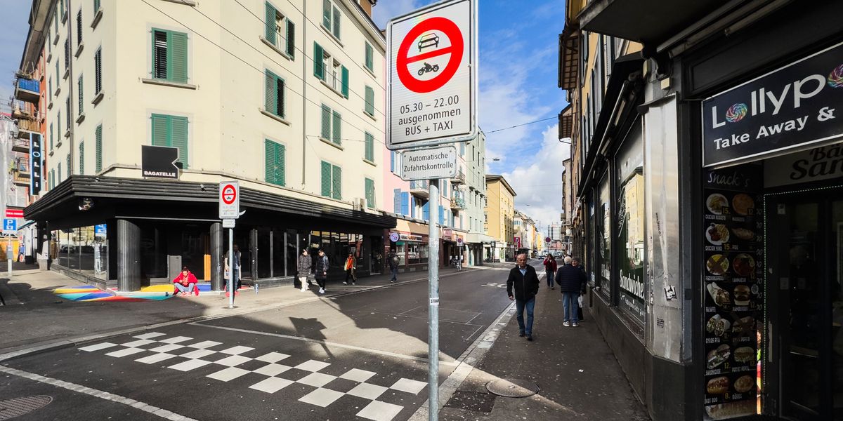 Driving ban on Langstrasse: another 9,968 fines