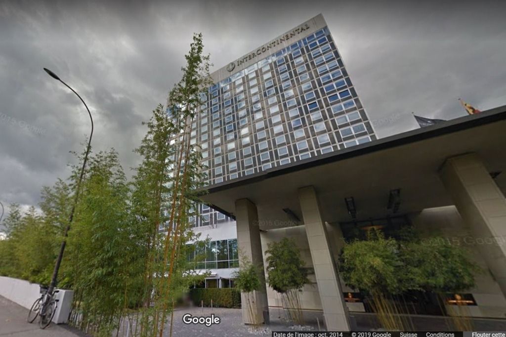 Un journaliste suisse agressé par des gros bras camerounais