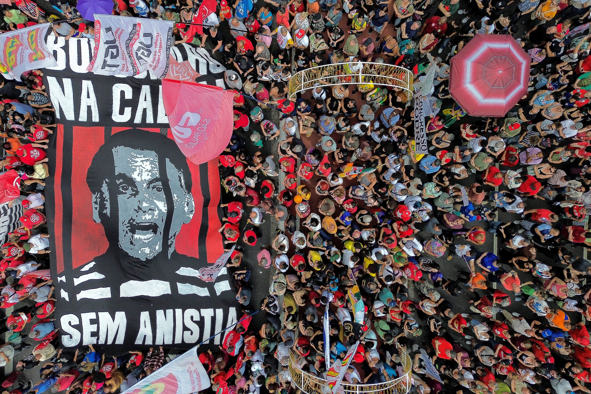 Coup d’État: Des manifestations contre la réduction de peine de Jair Bolsonaro image