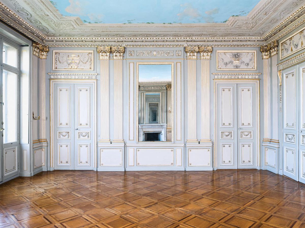 Les beaux salons de la Vieille Ville ont leur bible